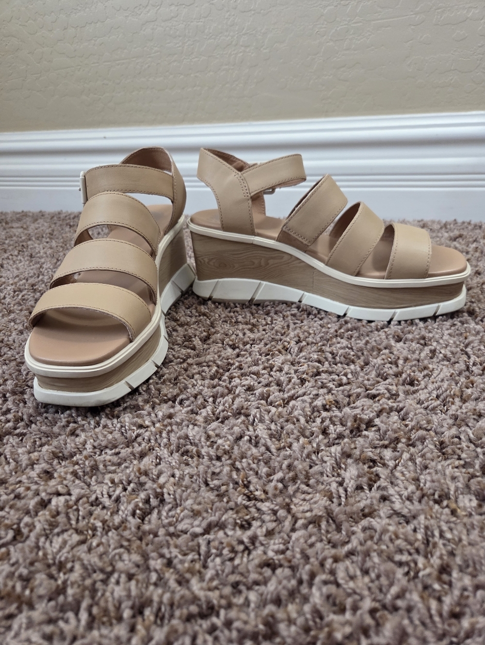 SOREL Joanie III Ankle Strap Wedge Platform Sandal in Honest Beige/Chalk - Picture 7 of 11